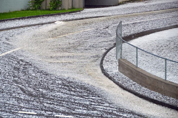Nr. 5025 / Woche 25 / Horgen, Hagel nach Gewitter / 6000 x 4000 / JPG-Datei 