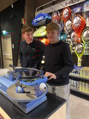 Luka Schneider bei Intersport Pilz