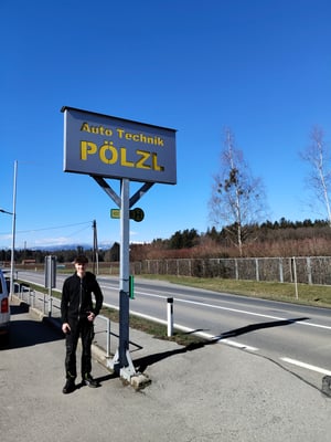 Maximilian Katzbeck bei Autohaus Pölzl