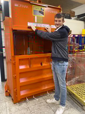 Sebastian Kindermann bei Billa Gleinstätten