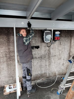 Kilian Ehmann bei Elektrotechnik Schimpl 