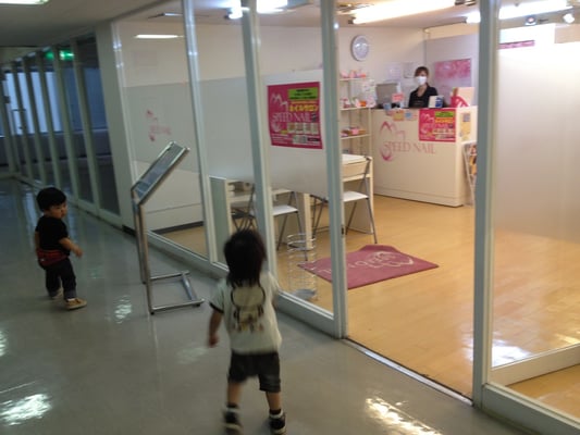 お客さんじゃないよ