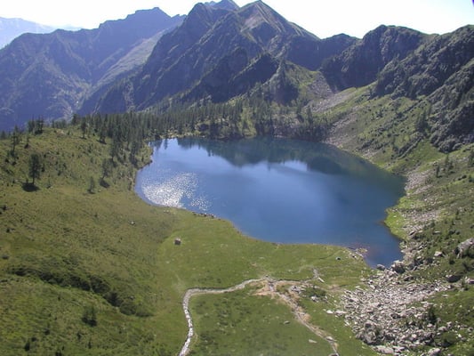 Helikopter Rundflug Lodrino Bergsee