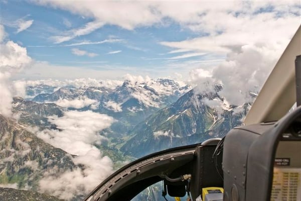 Helikopter Rundflug aus Cockpit