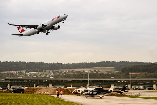 Flugzeugstart Heliport West