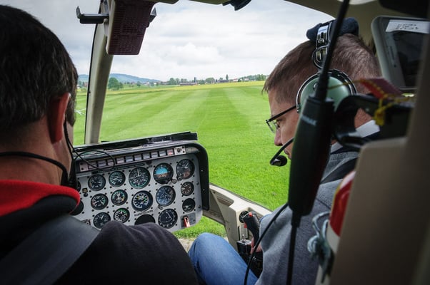 Mario Lang beim Überflug zum Festrplatz