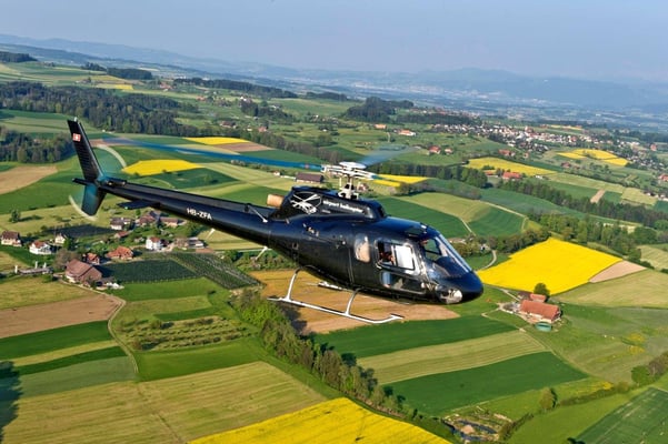 Helikopter bei Rundflug