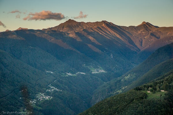 Helikopter Rundflug Tessin Lodrino