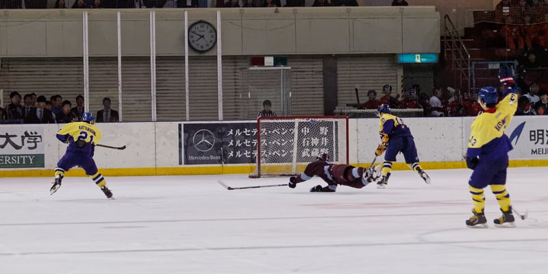 早稲田大学 2-4 明治大学