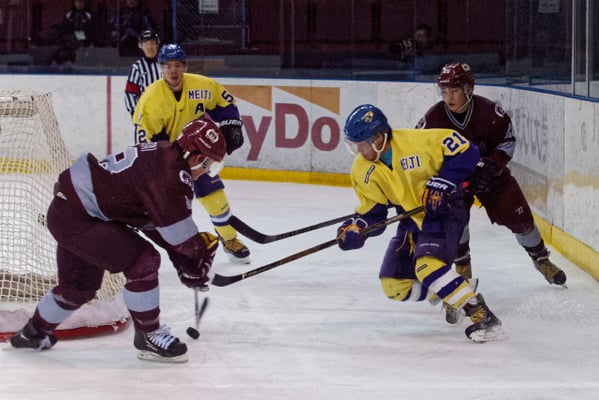 明治大学 vs 早稲田大学