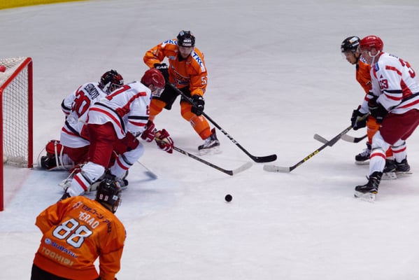 アイスバックス vs チャイナドラゴン: 寺尾選手のゴール