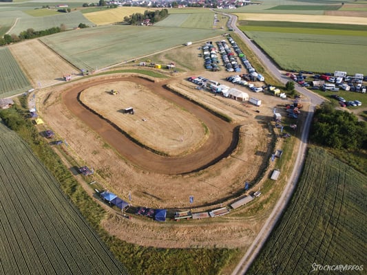 Drohnenaufnahme der Stock-Car Rennstrecke in Irfersdorf