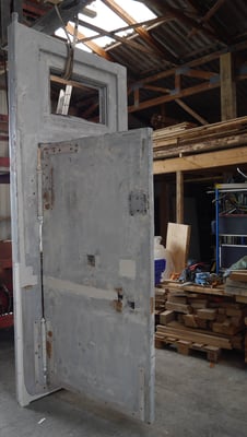 Ferrage de la porte piétonnière