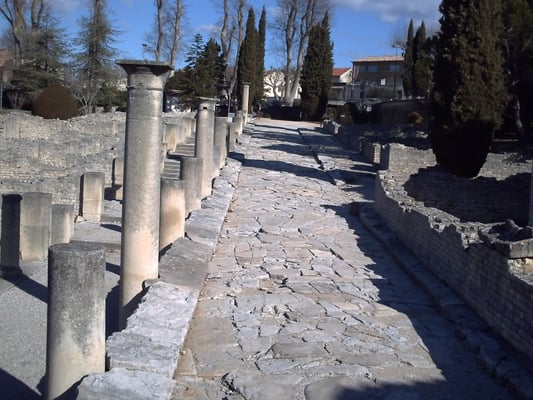 La rue des Boutiques