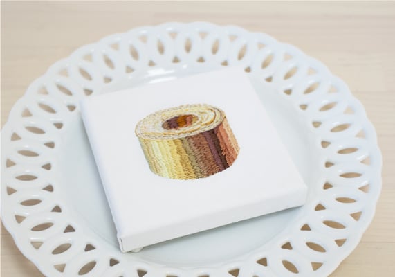 おやつシリーズ「バウムクーヘン」10×10cm、刺繍