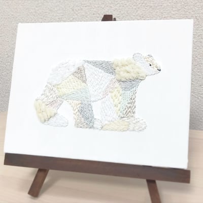 「シロクマ」14×18cm、刺繍