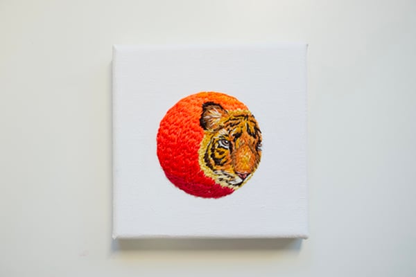 「虎」10×10cm、刺繍