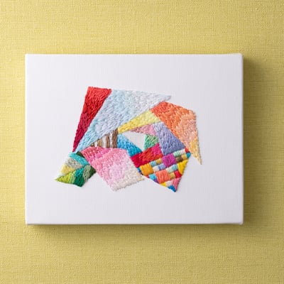 「flower」14×18cm、刺繍