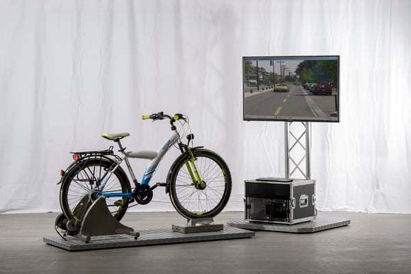 Fahrrad-Verkehrstrainer mit Jugendrad