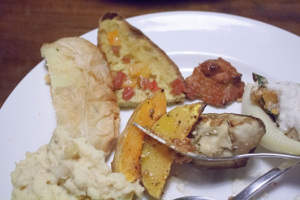 ...und nach mit Köstlichkeiten.