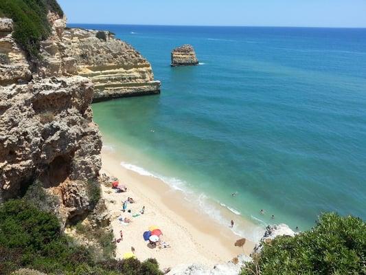 "Praia da Marinha", ein Muss. Der meistfotografierte Klippenstrand an der Algarve.