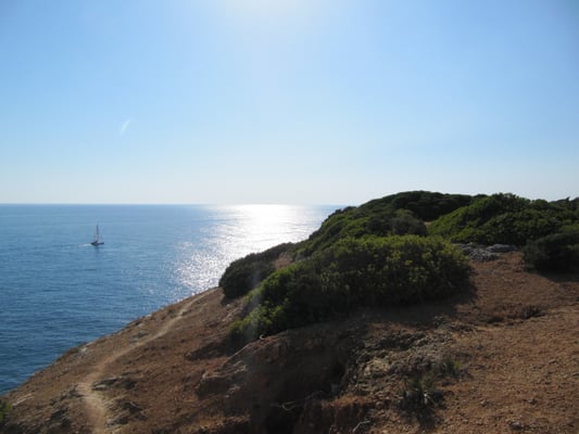 In der Nähe von Leuchtturm "Farol de Alfanzina".