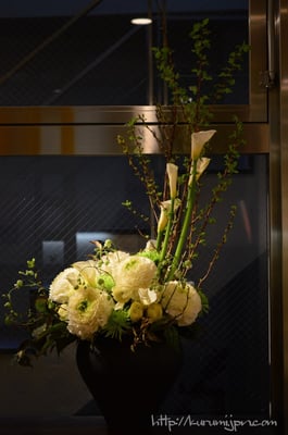 生け込み：白グリーンでモダンに