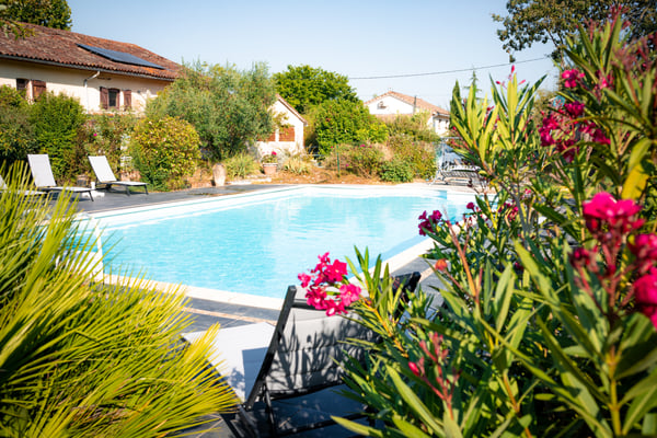 holiday villa swimming pool ensuite bathroom comfort relaxation ground-floor room reduced mobility