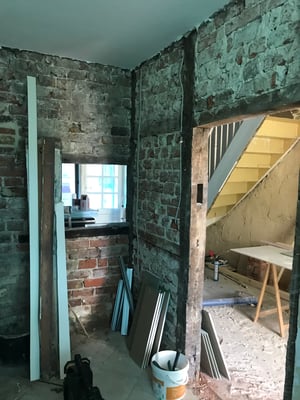 Sanierungsphase - Denkmalgeschütztes Altstadt Haus Lübeck - Wandflächen - Spilker Architektur