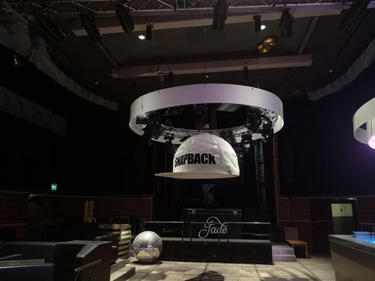 Snapback Mütze für Jade Club in Zürich herstellen. Durchmesser 2 Meter. 2021