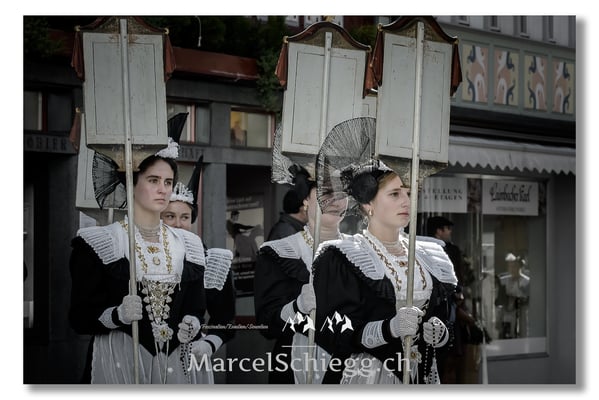 Marcel Schiegg Fotografie, Tradition, Brauchtum, Fronleichnam, Appenzeller Tracht, Appenzell, Appenzellerland
