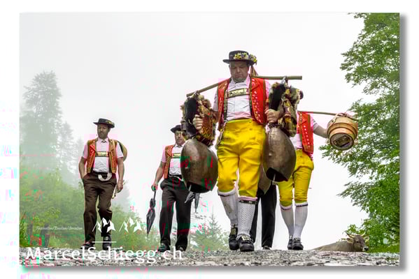 Marcel Schiegg Fotografie, Tradition, Brauchtum, Alpfahrt, Oeberefahre, Appenzell, Appenzellerland, Alpstein, Sämtis, Senntumschellen