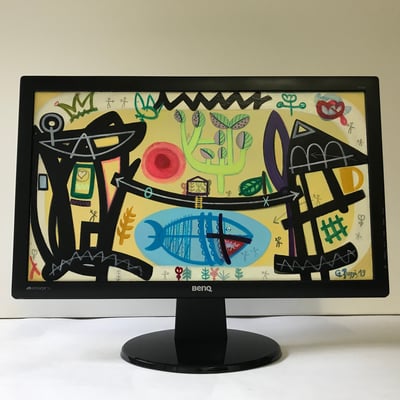 Haifisch Mensch | 2019 | Monitor | 27 × 48 cm | Acryl, Ölfarbe, Ölkreide | © BuzziArt 2019