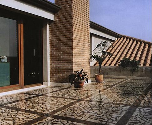 Pavimentazione terrazzo in Travertino