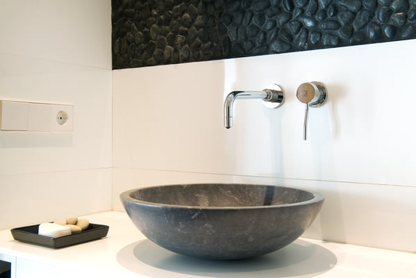 Baño planta sótano, lavabo de piedra