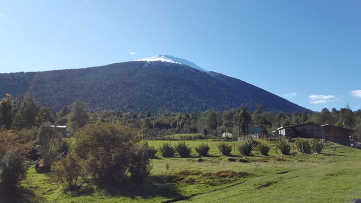 Volcán Hornopirén en octubre.