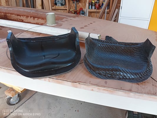 siège abs vs siège carbone: 1,5kg vs 0.5kg!