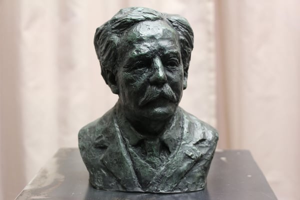 Buste, en bronze de Gabriel Fauré, Sculpteur, Langloÿs