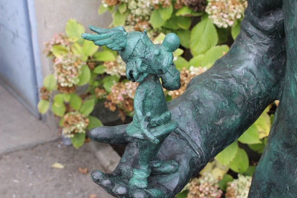 Buste-Statue-Sculpture-Bronze-René-Goscinny-Sculpteur-Langloÿs