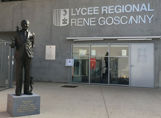 Buste-Statue-Sculpture-Bronze-René-Goscinny-Sculpteur-Langloÿs