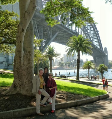 Mit Tint Tint vor der Harbour Bridge