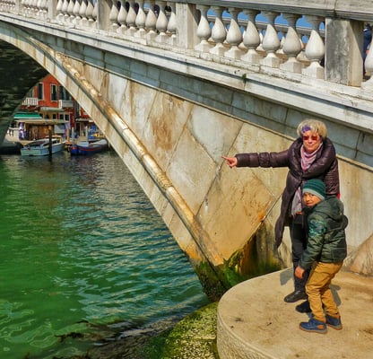 bei der Bahnhofsbrücke mit Osama
