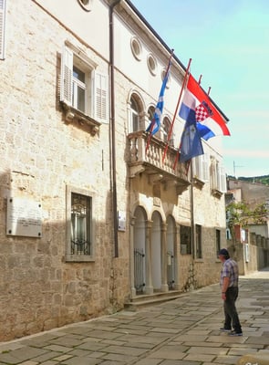 Bürgermeister Amt oder griechische Botschaft?