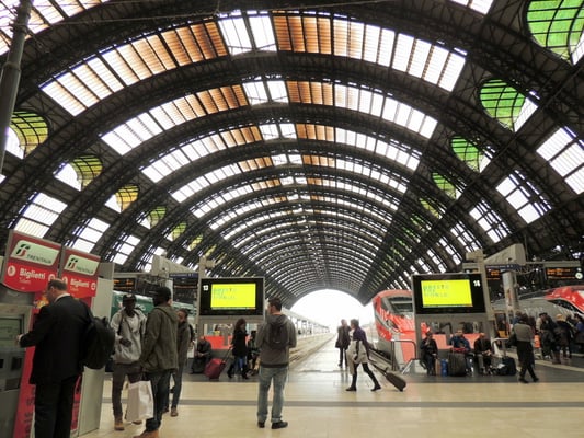 im Bahnhof, heim geht es