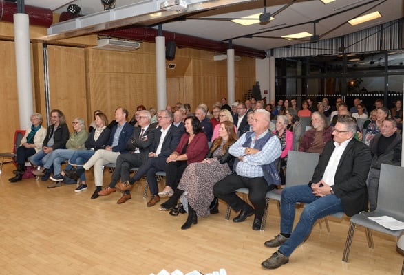 Prominenz in der 1. Reihe