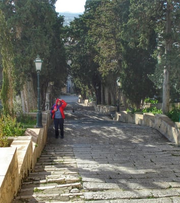 Viele Stufen hinauf zur Burg