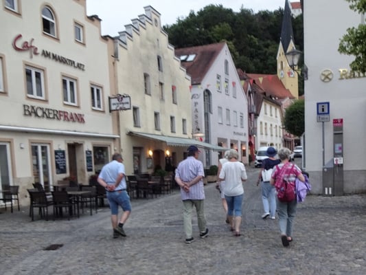 Die Truppe marschiert heim....