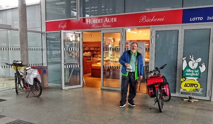 Topfengolatsche im Bahnhof Bruck an der Mur