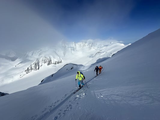 Bergführer Skidurchquerung Berner Oberland Mönch Finsteraarhorn Großes Grünhorn Mönch