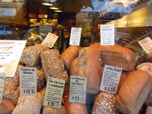 Brot. Lecker. Sogar Vitalbrot. (San Isidro)